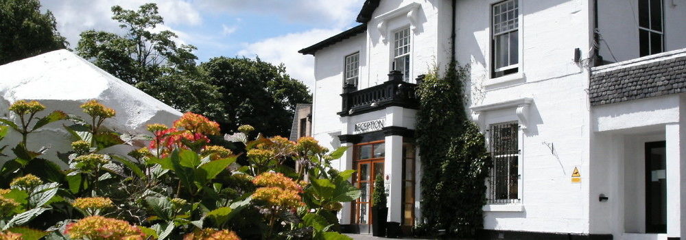 Castlecary House Hotel Exterior photo