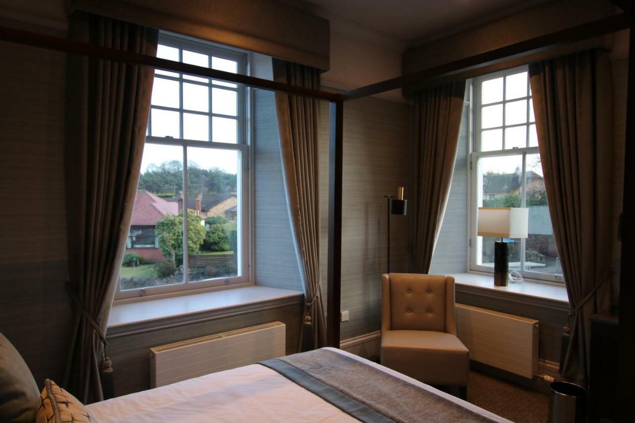 Castlecary House Hotel Exterior photo